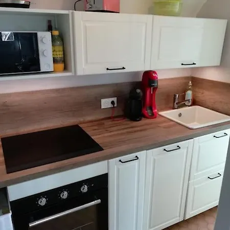 Petite Maison Sur Terrain Clos A 200 M De La * Saint-Germain-sur-Ay