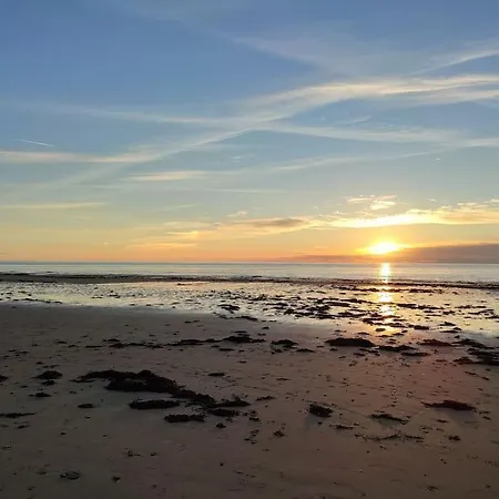 Petite Maison Sur Terrain Clos A 200 M De La