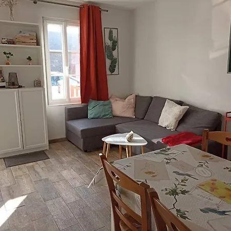 Petite Maison Sur Terrain Clos A 200 M De La Saint-Germain-sur-Ay