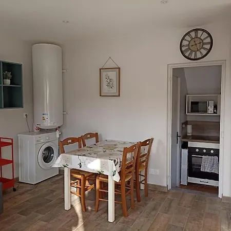 Petite Maison Sur Terrain Clos A 200 M De La * Saint-Germain-sur-Ay