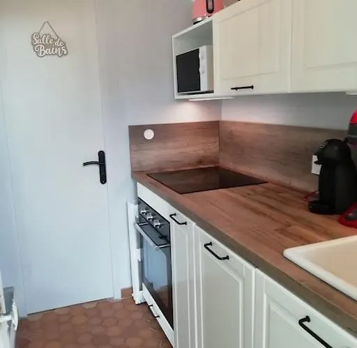 Petite Maison Sur Terrain Clos A 200 M De La Сasa de vacaciones *